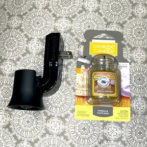 Bath&Body Works WallFlower Plug in plus Yankee Candle air freshener in vanilla🧁